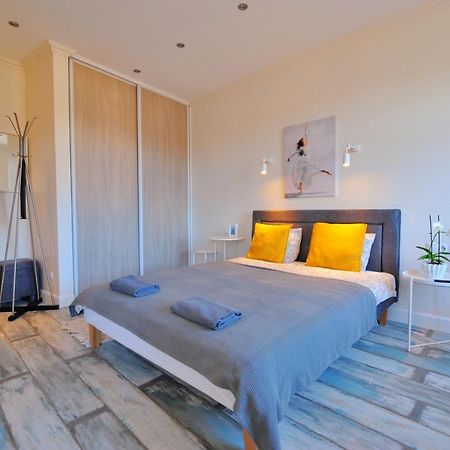 Gertrudes Residence Stay In Light-Filled Studio Apartment In Central Ρίγα Εξωτερικό φωτογραφία